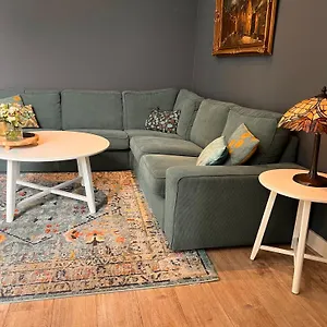Station Apartment